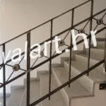 unutarnja metalna ograda s ornamentima