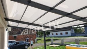 jednostavan primjer natkrivenog ulaza minimalistički dizajn svijetlo