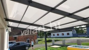 jednostavan primjer natkrivenog ulaza minimalistički dizajn svijetlo