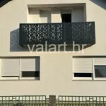 Jednostavan moderan linijski dizajn ograda balkon boja antracit geometrijski