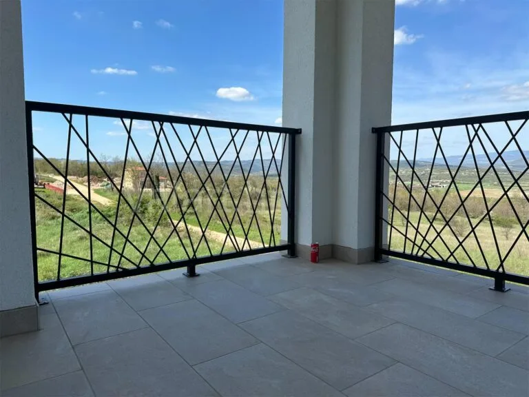 Jednostavan linijski dizajn metalna ograda balkon