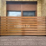 Jednostavan linijski dizajn ograda balkon boja drva