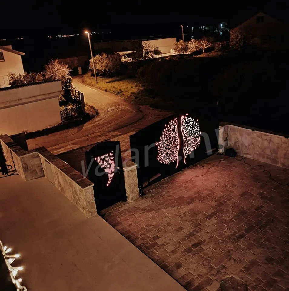 Lasersko rezanje dvorišna vrata dizajn drvo