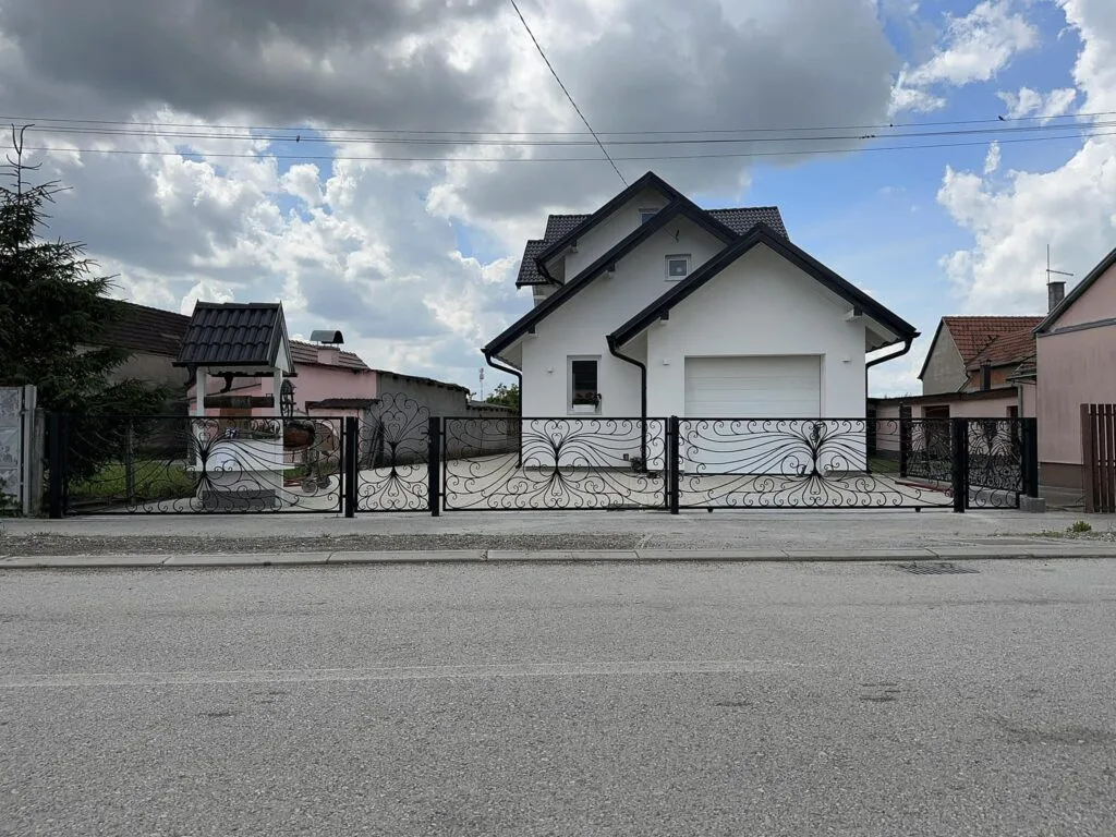 Lasersko rezanje dvorišna vrata dizajn zakrivljene linije