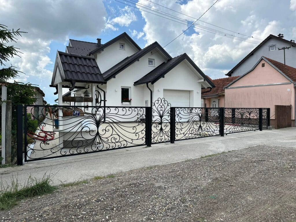 Lasersko rezanje dvorišna vrata dizajn zakrivljene linije