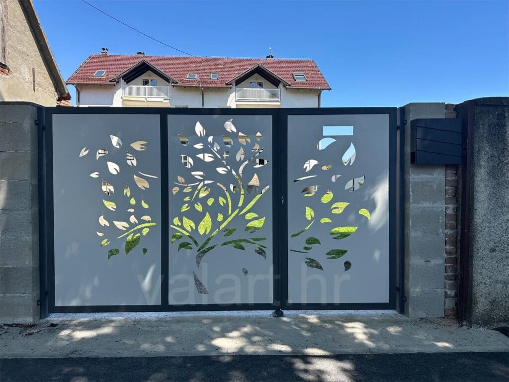 lasersko rezanje dvorišna vrata u boji