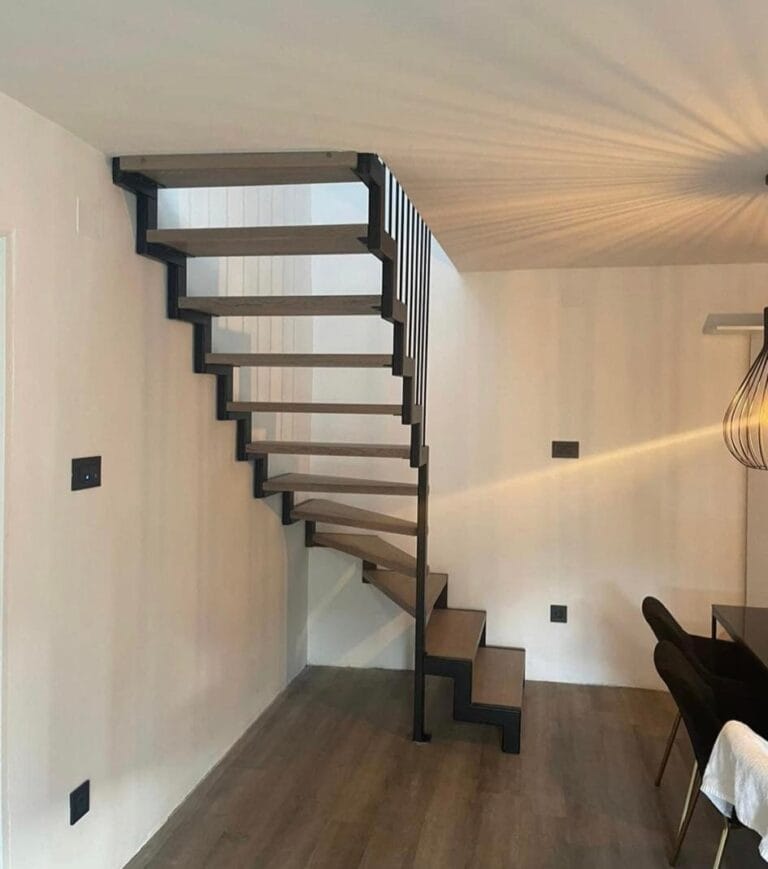 unutarnja metalna ograda dizajn geometrijski linijski stubište antracit u boji