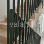 unutarnja metalna ograda dizajn geometrijski linijski minimalistički stubište antracit u boji