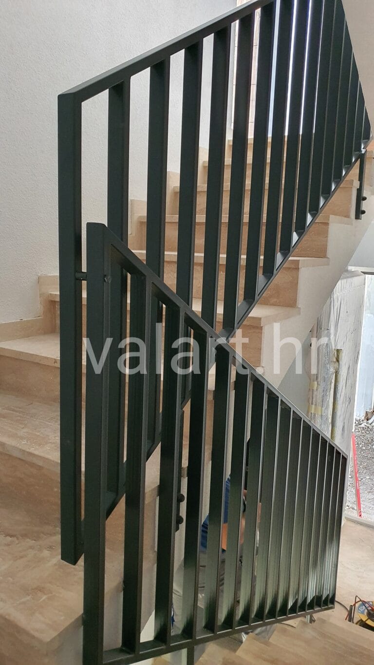 unutarnja metalna ograda dizajn geometrijski linijski minimalistički stubište antracit u boji