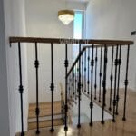 elegantna unutarnja metalna ograda s rukohvatom