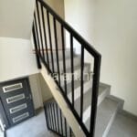 unutarnja metalna ograda dizajn geometrijski linijski stubište antracit u boji