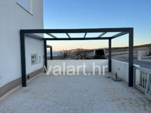 nadstrešnica pergola metalna