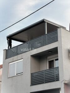 Metalna nadstrešnica i balkoni