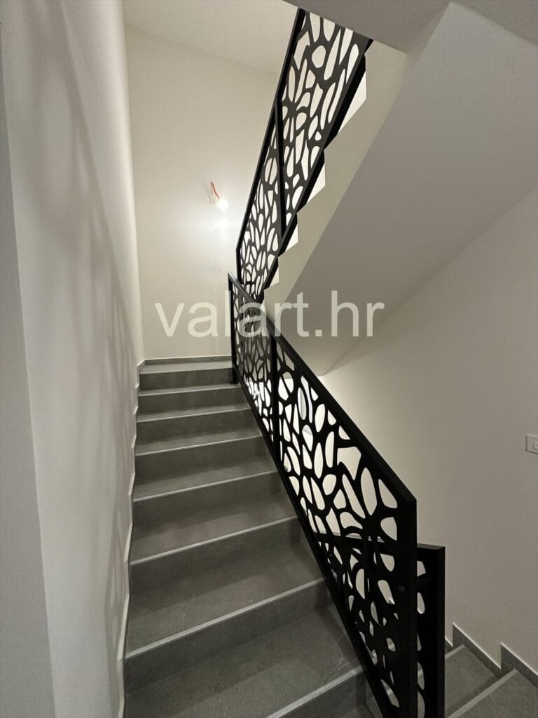 laserski rezana metalna unutarnja ograda antracit